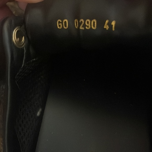 Louis Vuitton shoe - Picture 3 of 3